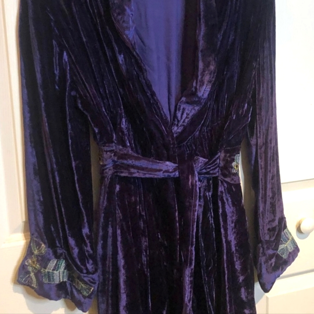 Soft Surroundings Deep Crushed Velvet Embroidered Robe - Picture 2 of 8
